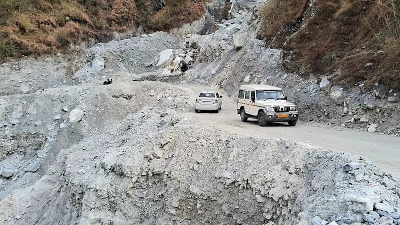 नंदप्रयाग-सैकोट-कोठियालसैंण मार्ग पर यातायात बाधित