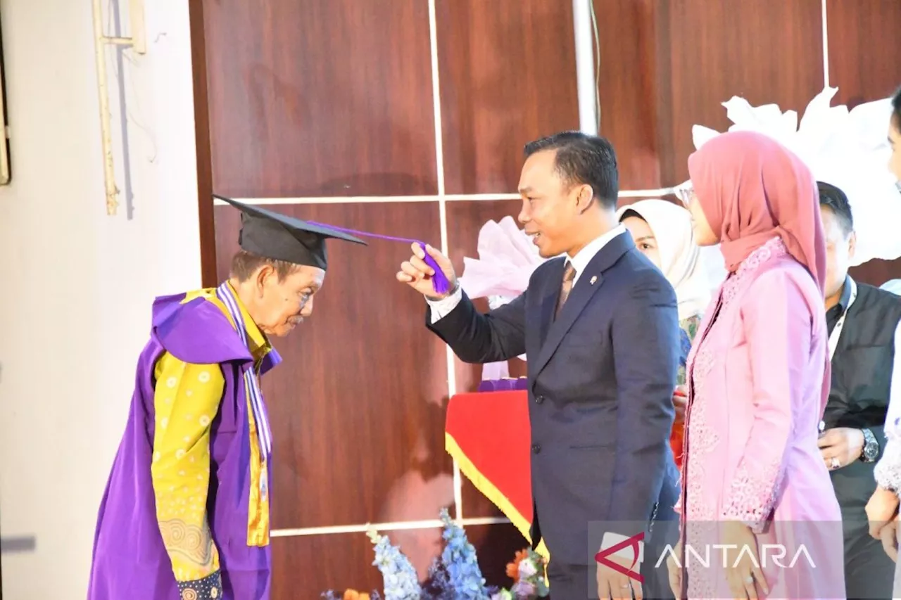 BKKBN Wisuda 2.822 Lansia untuk Cegah Depresi dan Jaga Produktivitas