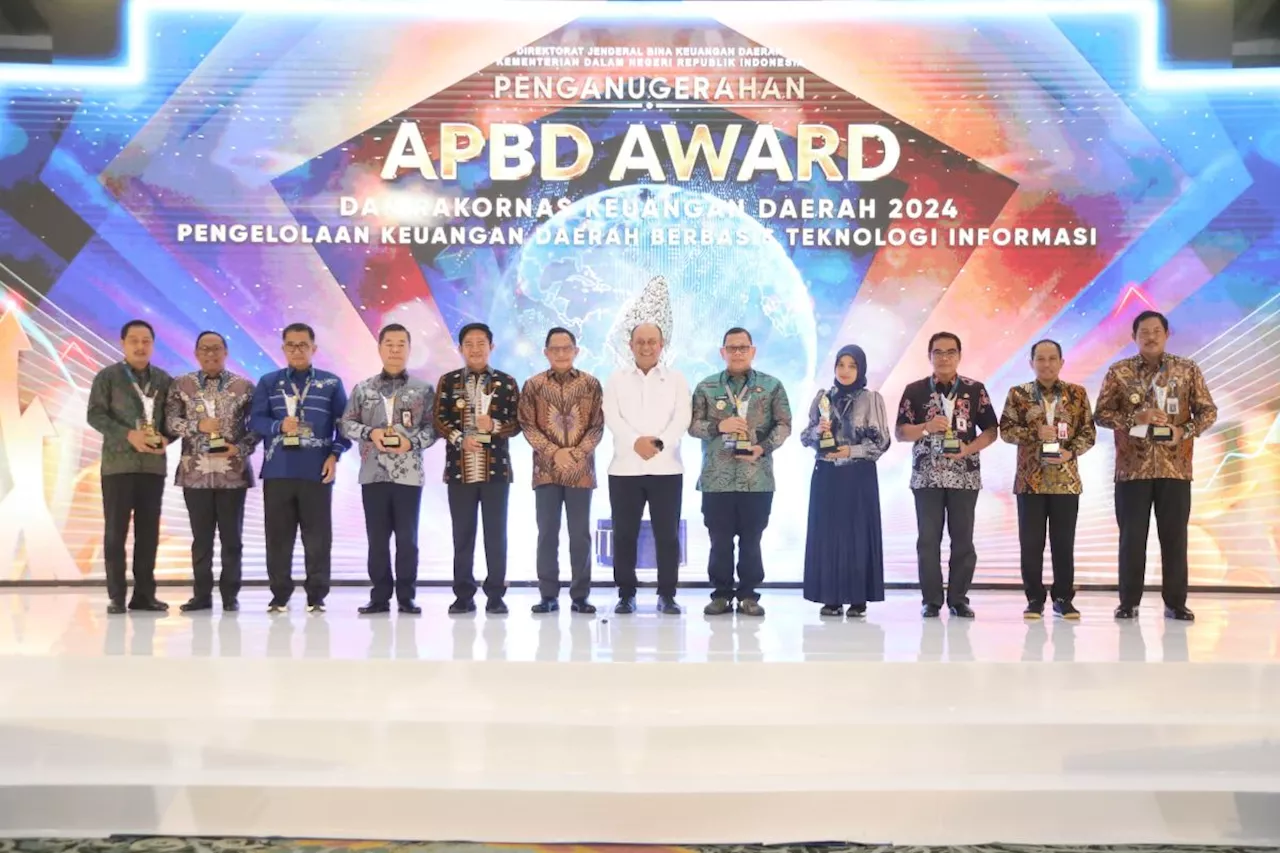 Pemprov Jatim Borong Empat Penghargaan APBD Award 2024