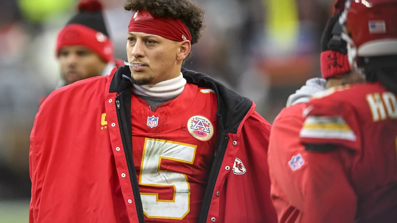 Kansas City Chiefs Quarterback Patrick Mahomes Celebrates Touchdown