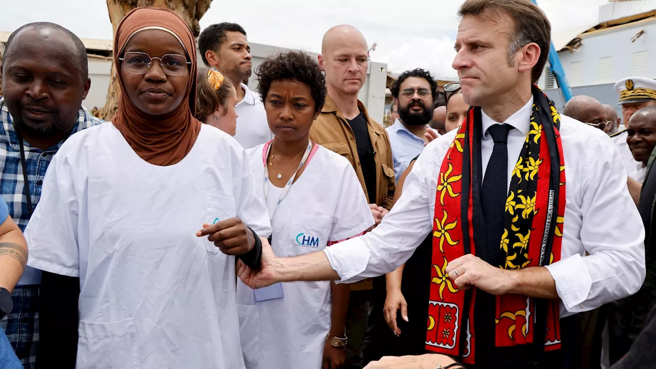 En déplacement à Mayotte, Emmanuel Macron va prolonger sa visite