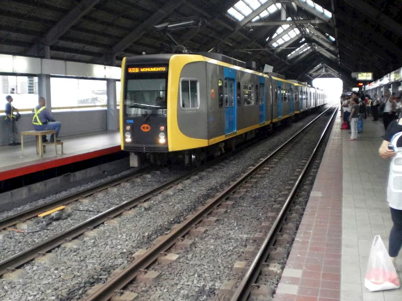 Free Metro Train Rides in Manila for Christmas