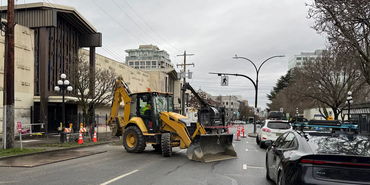 Plugged sewer repairs forces road closure at 800 block of Pandora in Victoria