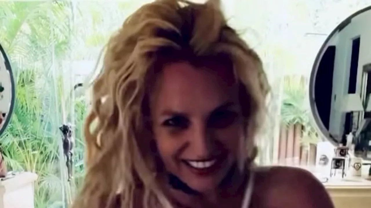 Britney Spears Dances in Mexico and Teases 'Jet Ski Injury'