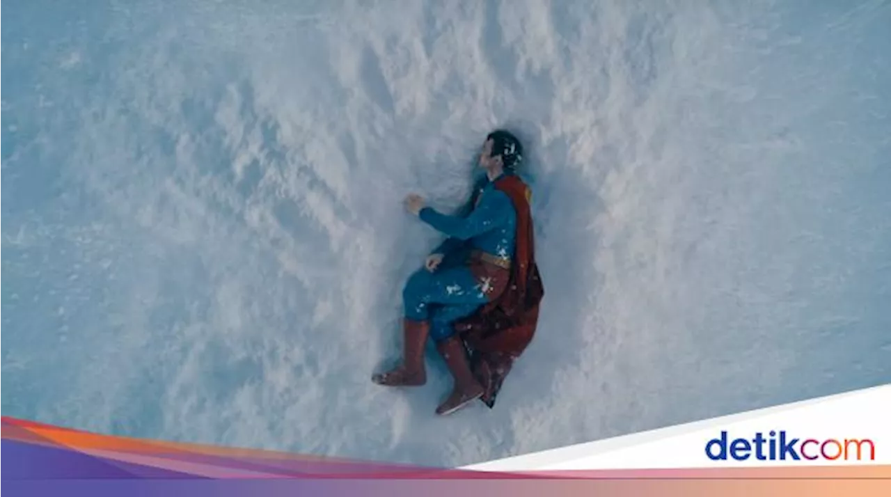 Trailer Superman: Deretan Superhero dan Kostum Klasik