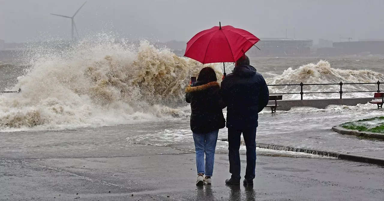 Merseyside Braces for Strong Winds