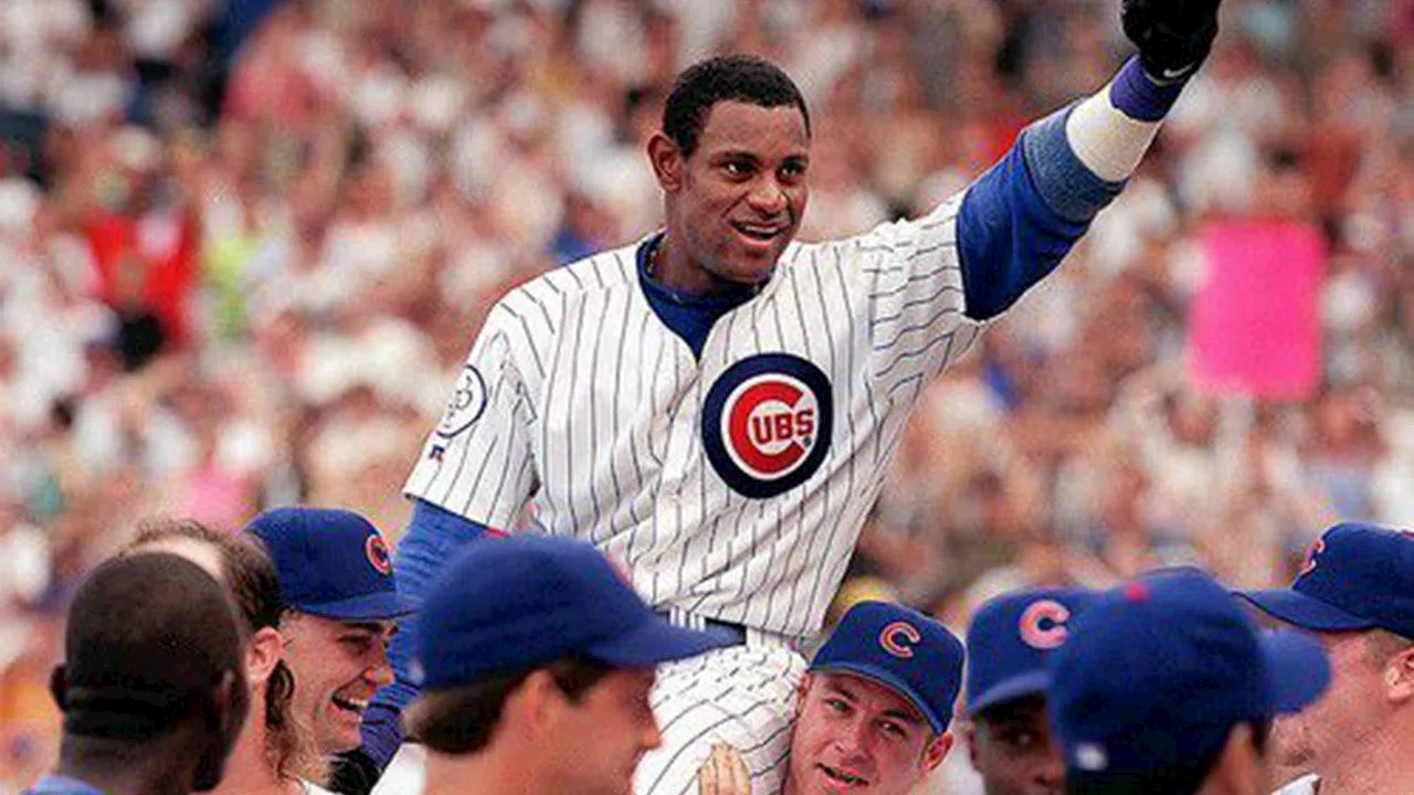 Sammy Sosa Invited Back to Cubs Convention After Apology