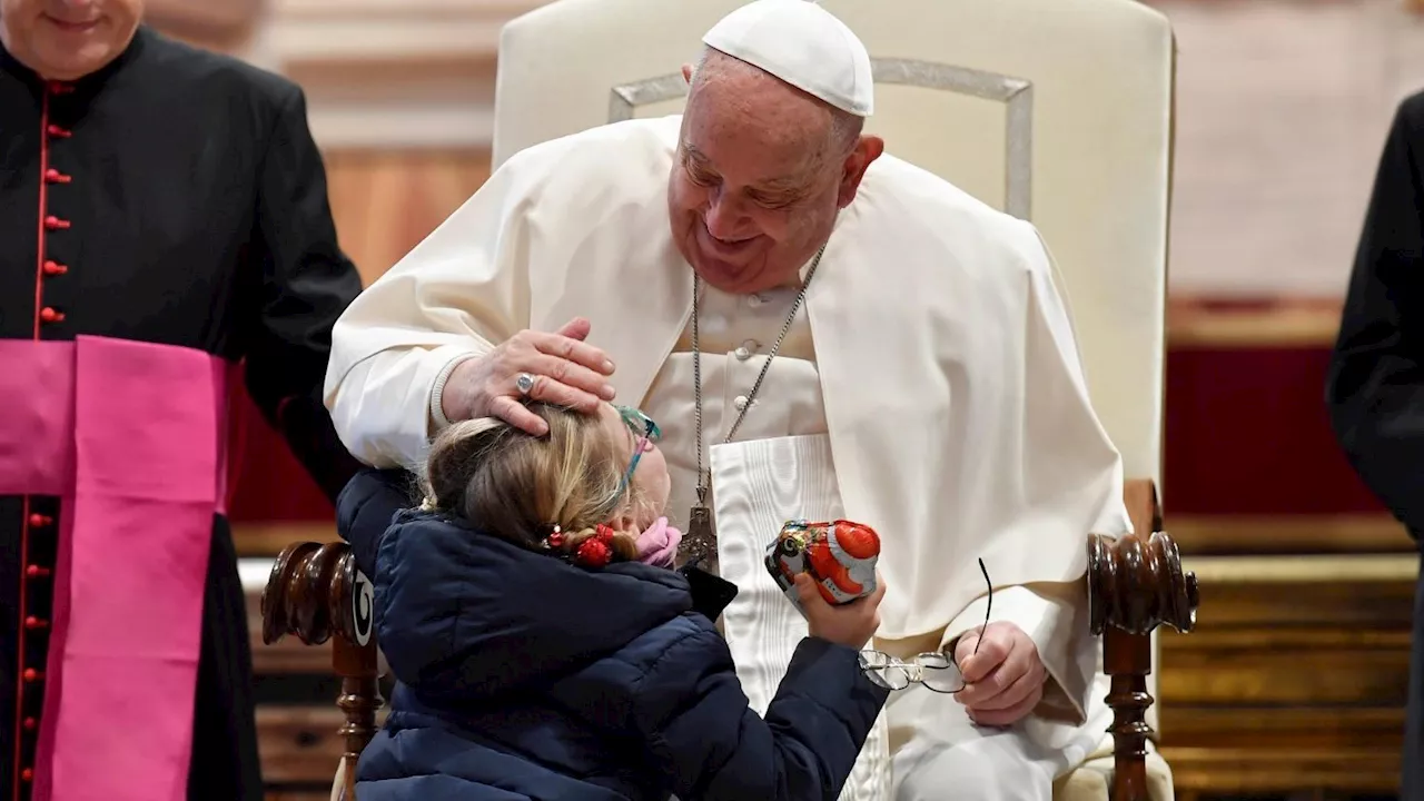 Pope Encourages Pilgrims on Camino de Santiago to Seek True Meaning