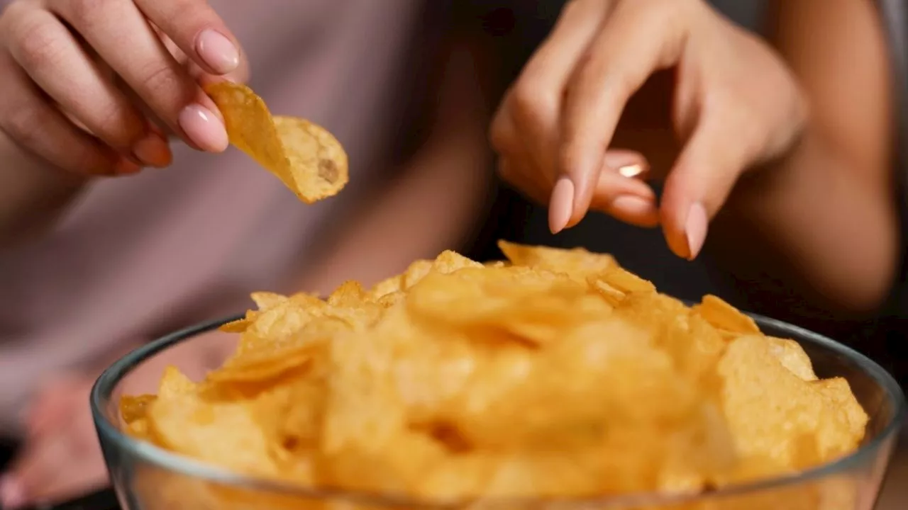 Retiran de manera URGENTE una popular marca de PAPAS FRITAS de todas las tiendas por riesgo a la salud