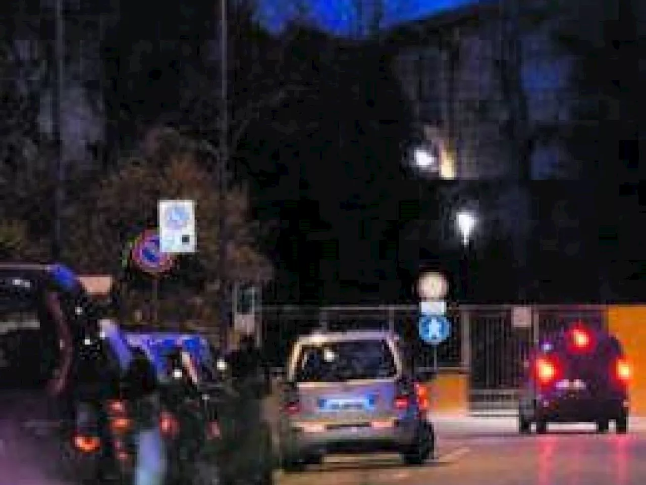 Violenta una ragazza, arrestato un extracomunitario