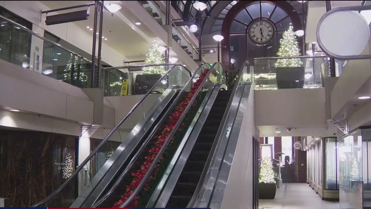 San Francisco Malls Show Diverging Realities Amid Holiday Rush