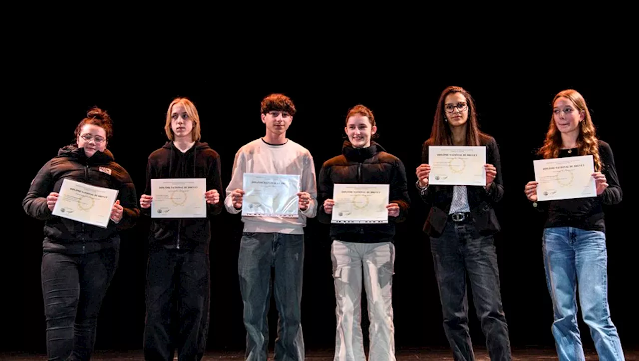 Remise des diplômes du brevet au collège Louis Pasteur