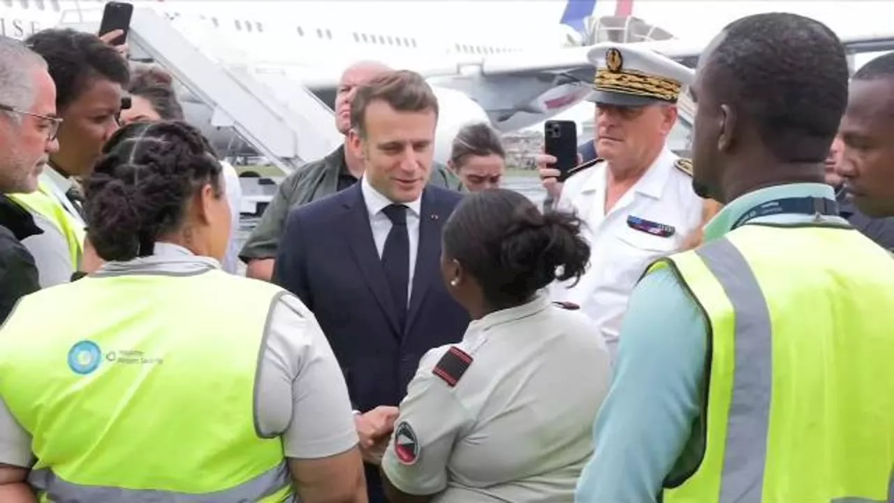 Il presidente Macron arriva sull'arcipelago di Mayotte devastato dal ciclone