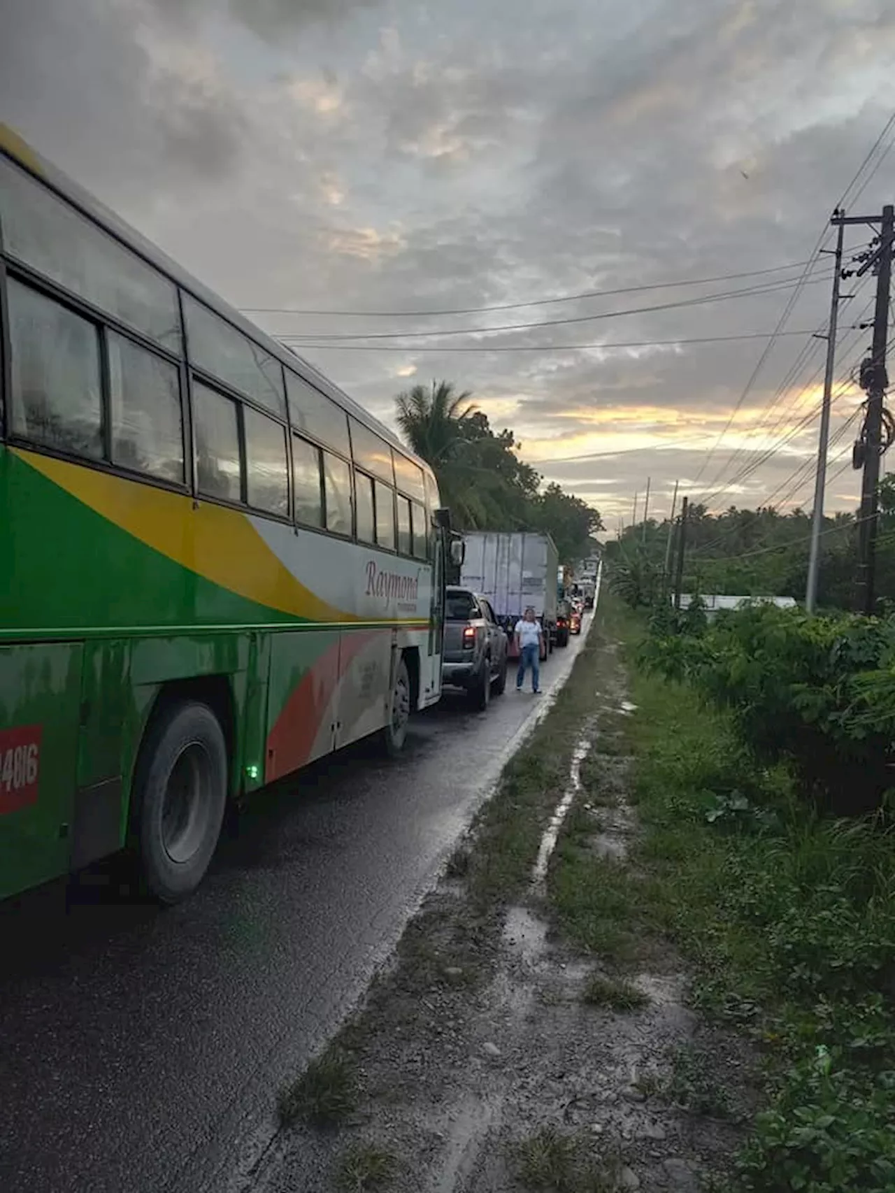 Traffic Nightmare in Camarines Sur: Construction Causes Hours-Long Delays