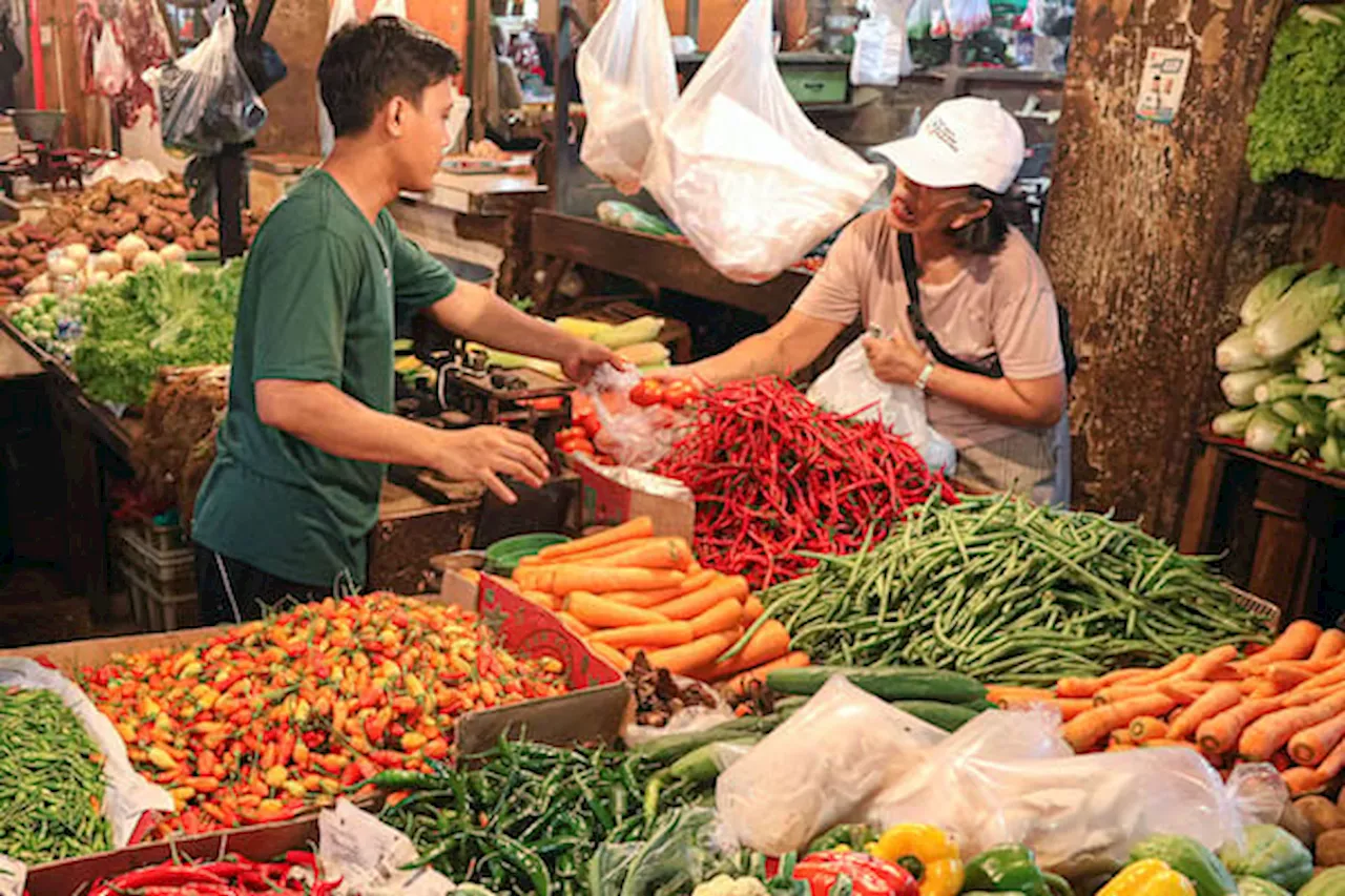 Harga Bahan Pokok Naik Jelang Natal dan Tahun Baru