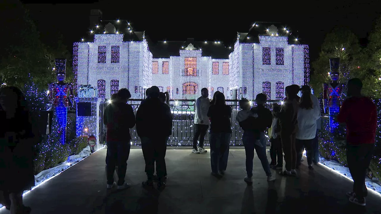 Viral Christmas Light Display Causes Traffic Chaos in Dallas