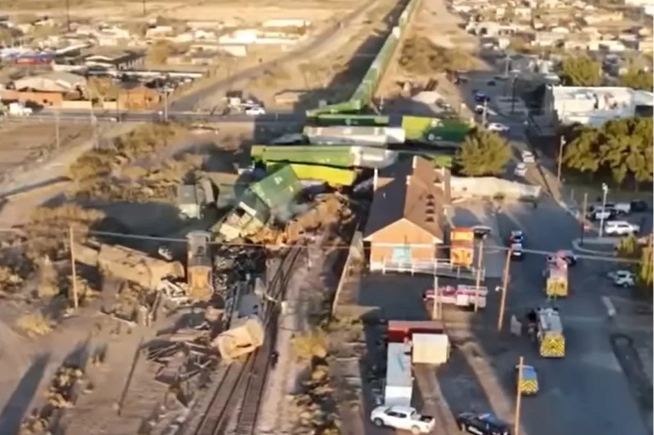 Train Derailment in Pecos, Texas Kills One, Injures Several