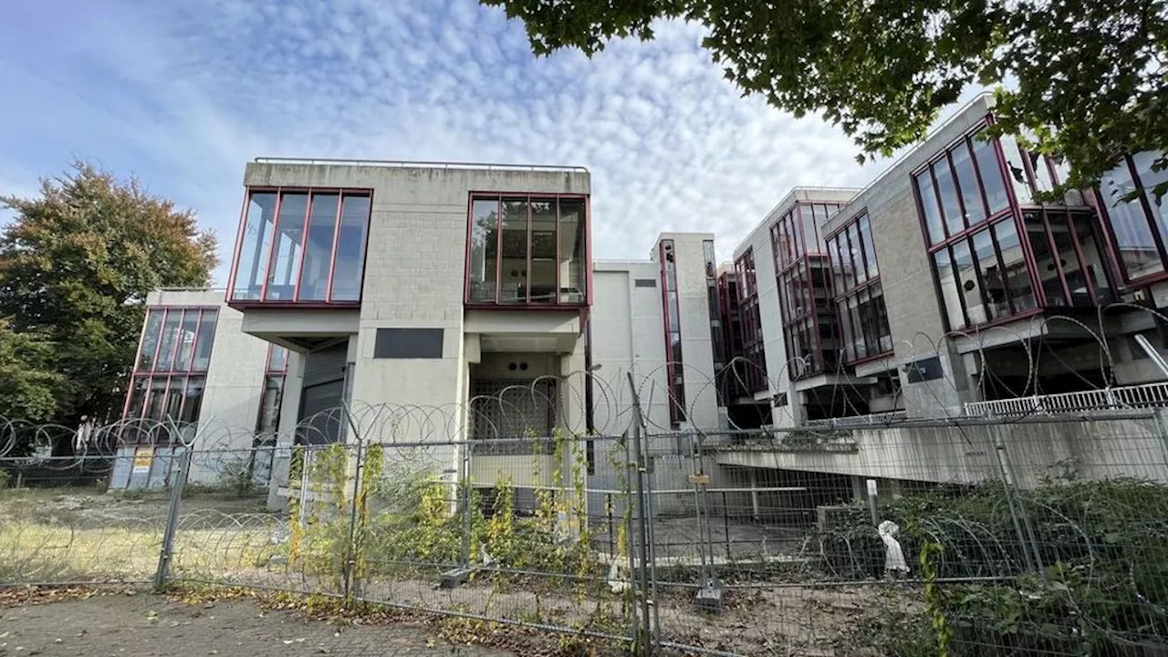 Apeldoorn koopt 'verpauperd' monumentaal Centraal Beheer-kantoor