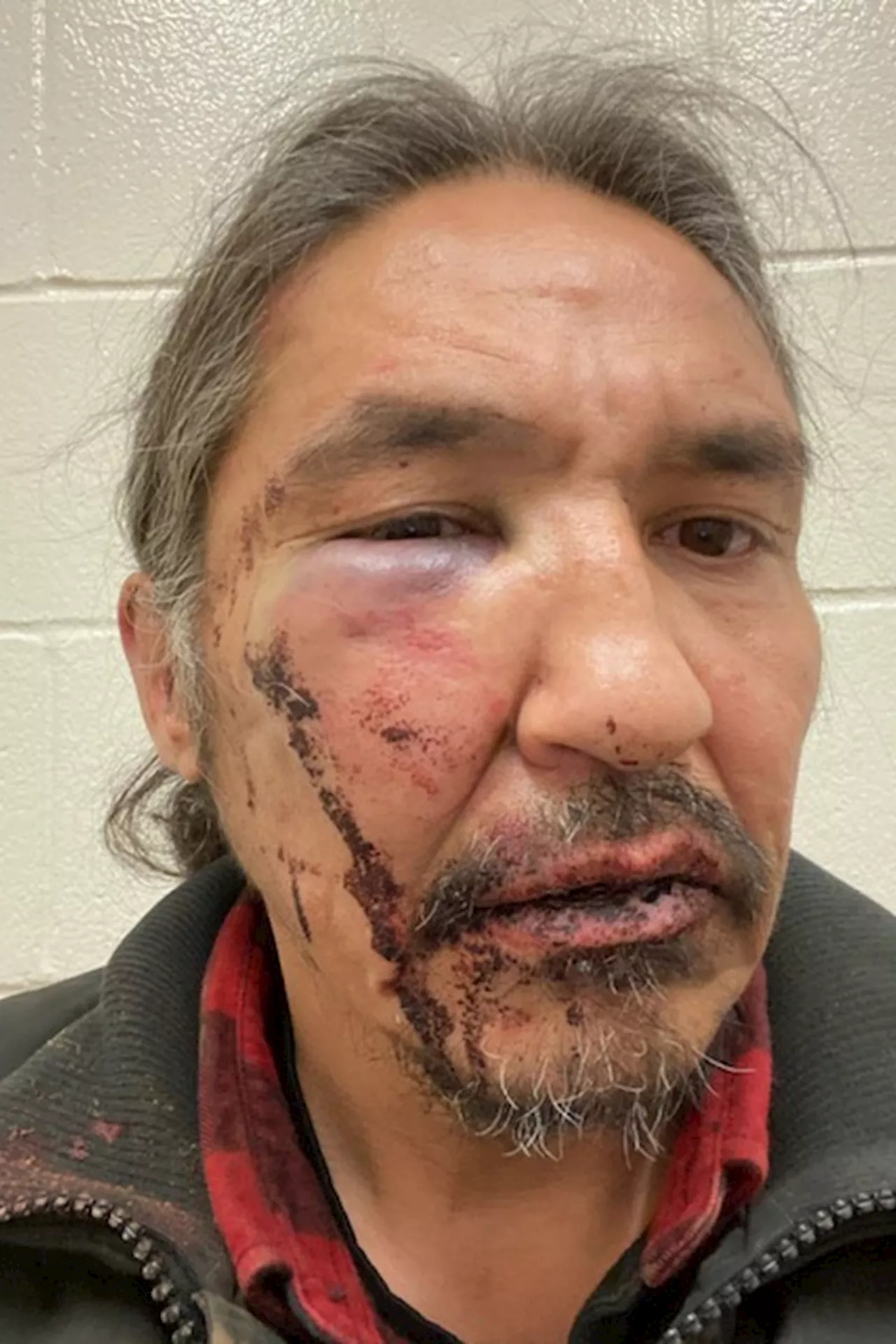 No charges against Mounties in arrest of prominent Alberta chief