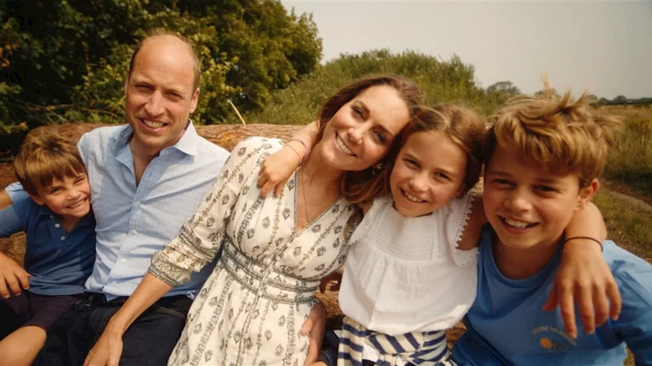 Koninklijke Familie Deel Kerstkaart Met Familie Foto