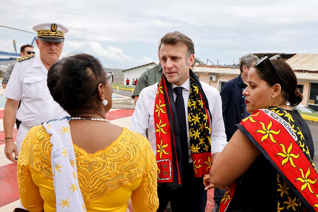 Emmanuel Macron à Mayotte après le cyclone Chido