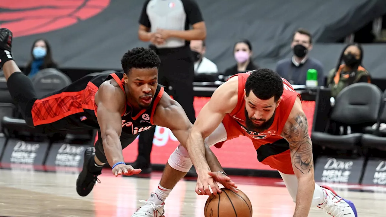 Dennis Smith Jr. Signs with Wisconsin Herd