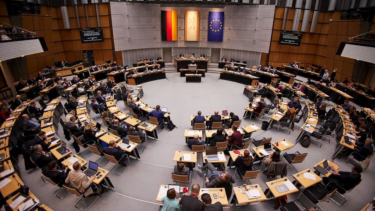 Haushalt: Berliner Abgeordnetenhaus beschließt Milliarden-Kürzungen