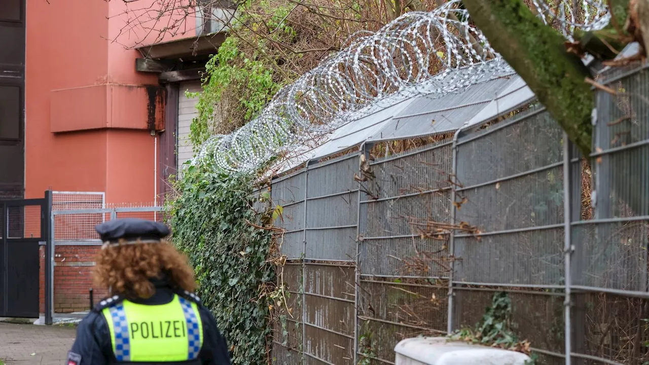 Kita in Hamburg schützt sich mit Stacheldraht