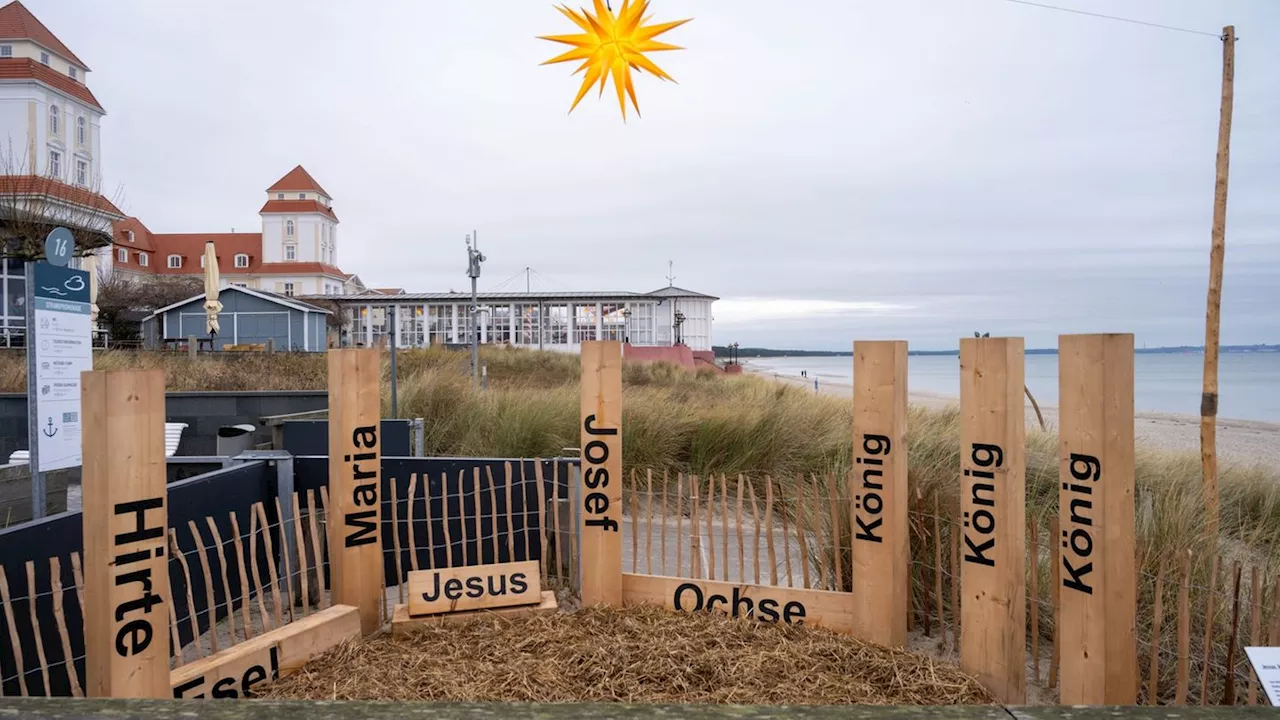 Minimalistische Weihnachtskrippe auf Rügen spaltet die Fans