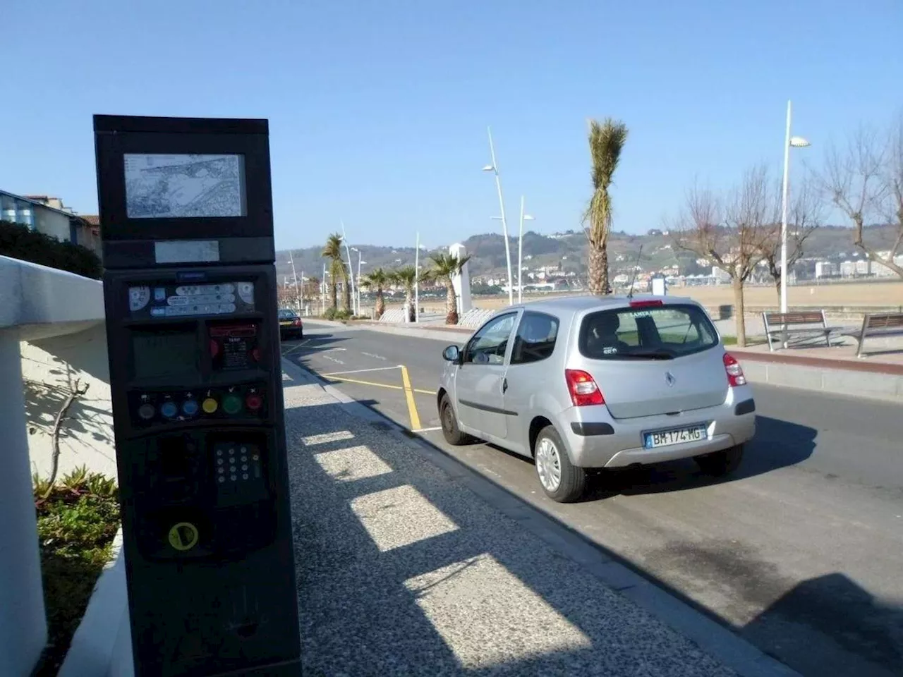 Hendaye : le stationnement payant fait des vagues dans le quartier de la plage