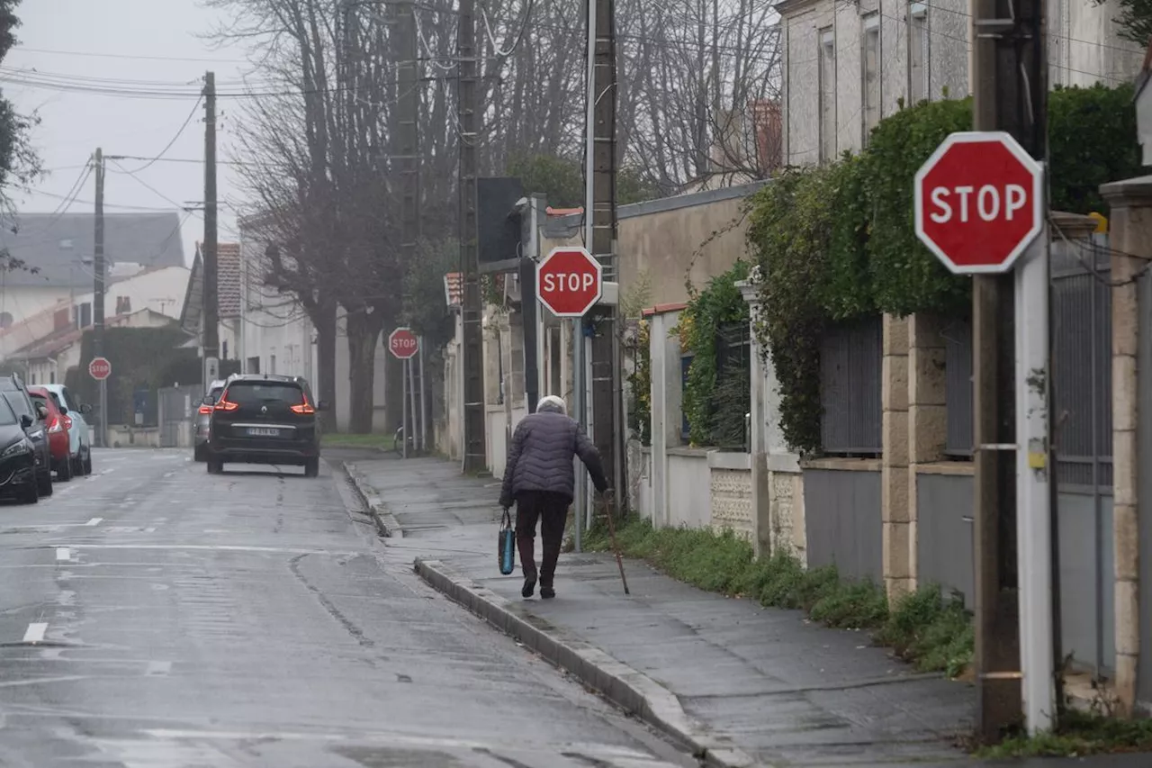 Multiplication des panneaux stop à La Rochelle : un tabac-presse en difficulté