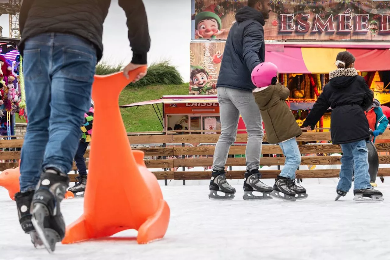 « S’ils le pouvaient, ils resteraient ici tout l’après-midi » : à Dax, entre chutes et moments de partage, la patinoire lance Noël