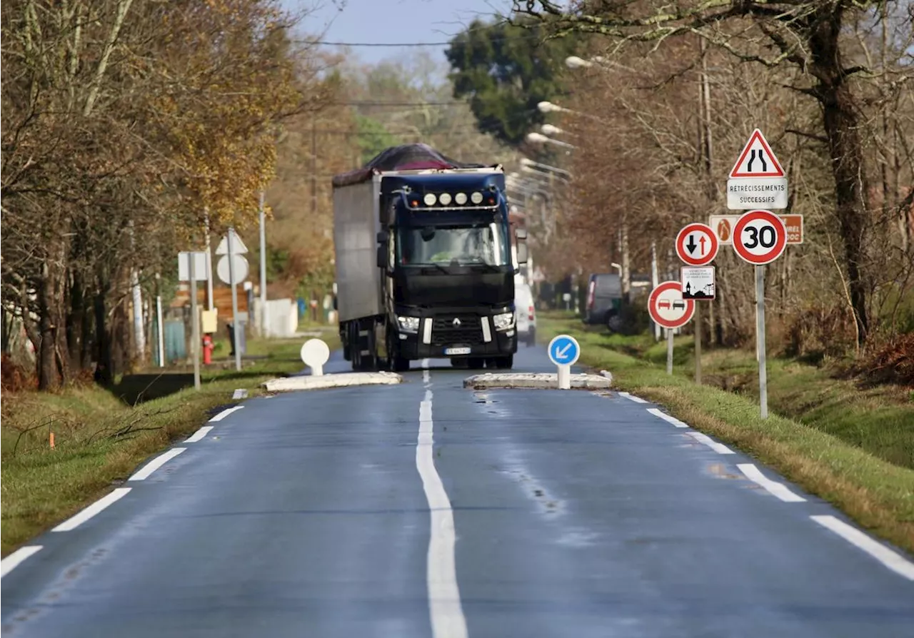 Saumos : des riverains dénoncent les nuisances et l’inefficacité des aménagements de sécurité routière