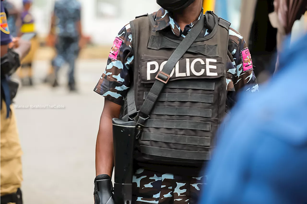 Police arrest three ‘fake security operatives’ in Anambra, recover weapon