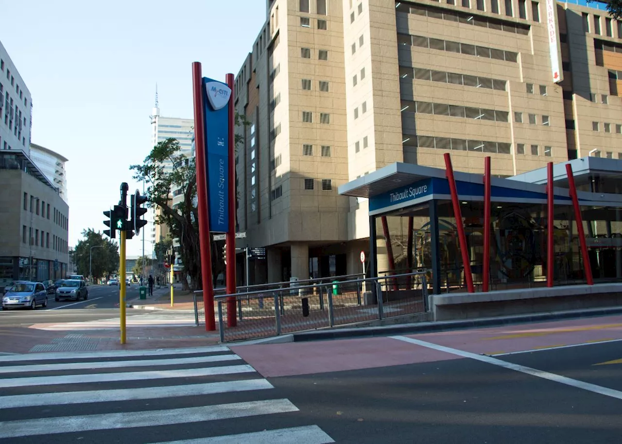 MyCiTi Bus Crashes on Cape Town's Loop Street