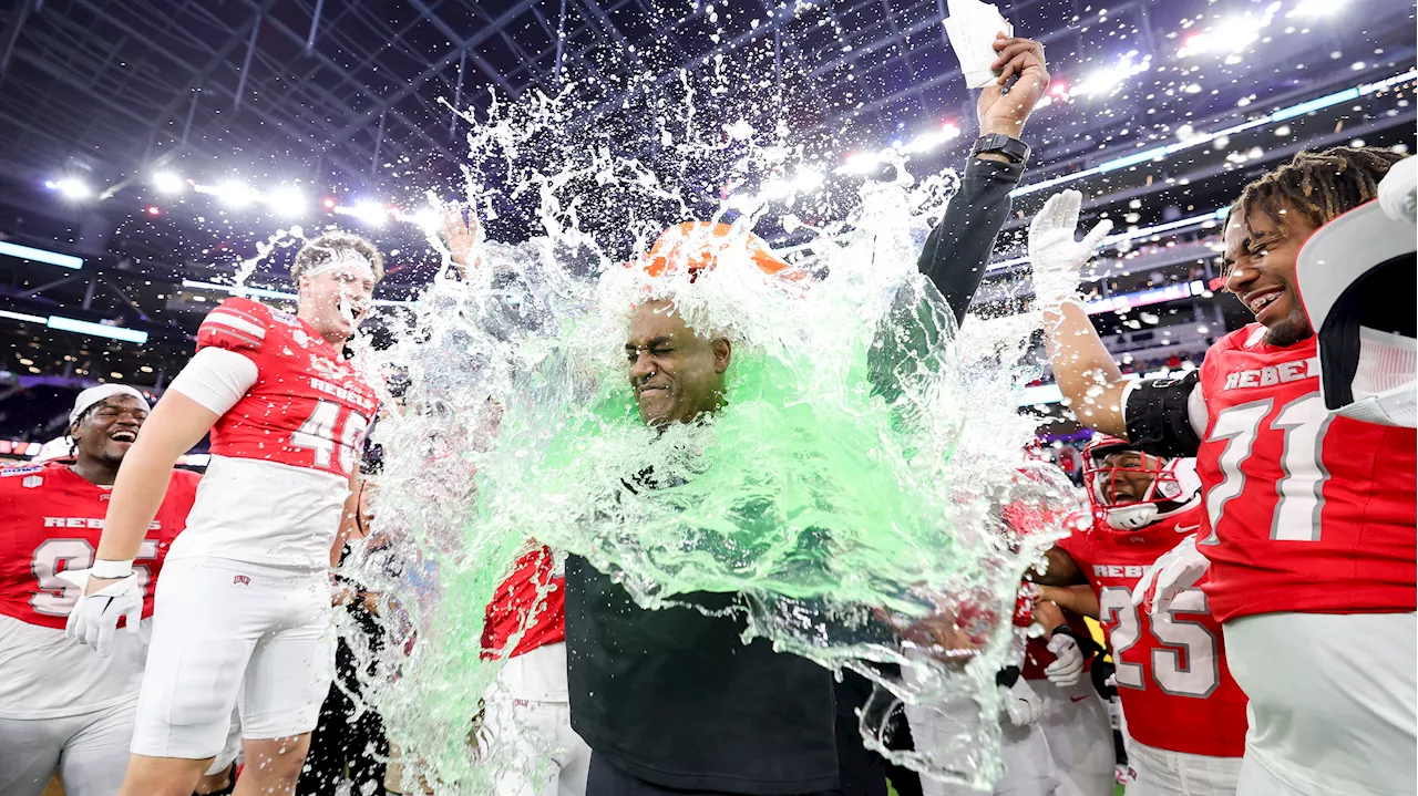 UNLV Wins LA Bowl for First Time Since 2000