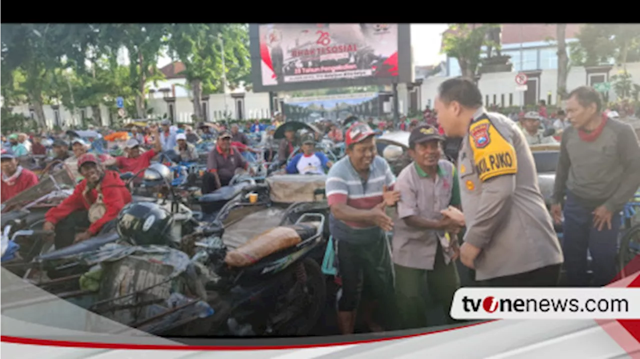 Alumni Akpol 96 Rayakan 28 Tahun Pengabdian dengan Tukang Becak di Surabaya