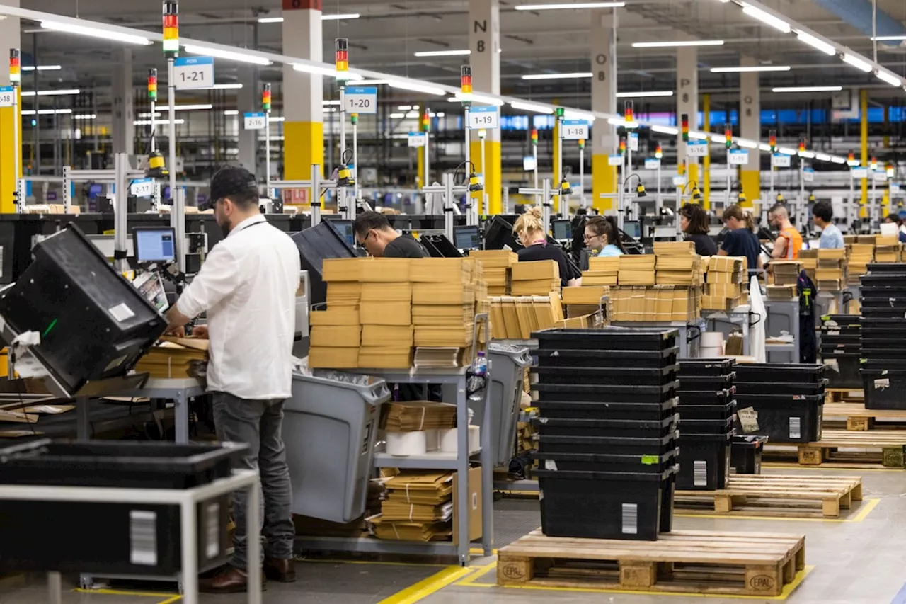 Milhares de Trabalhadores da Amazon Entram em Greve em Período Pré-Natalino