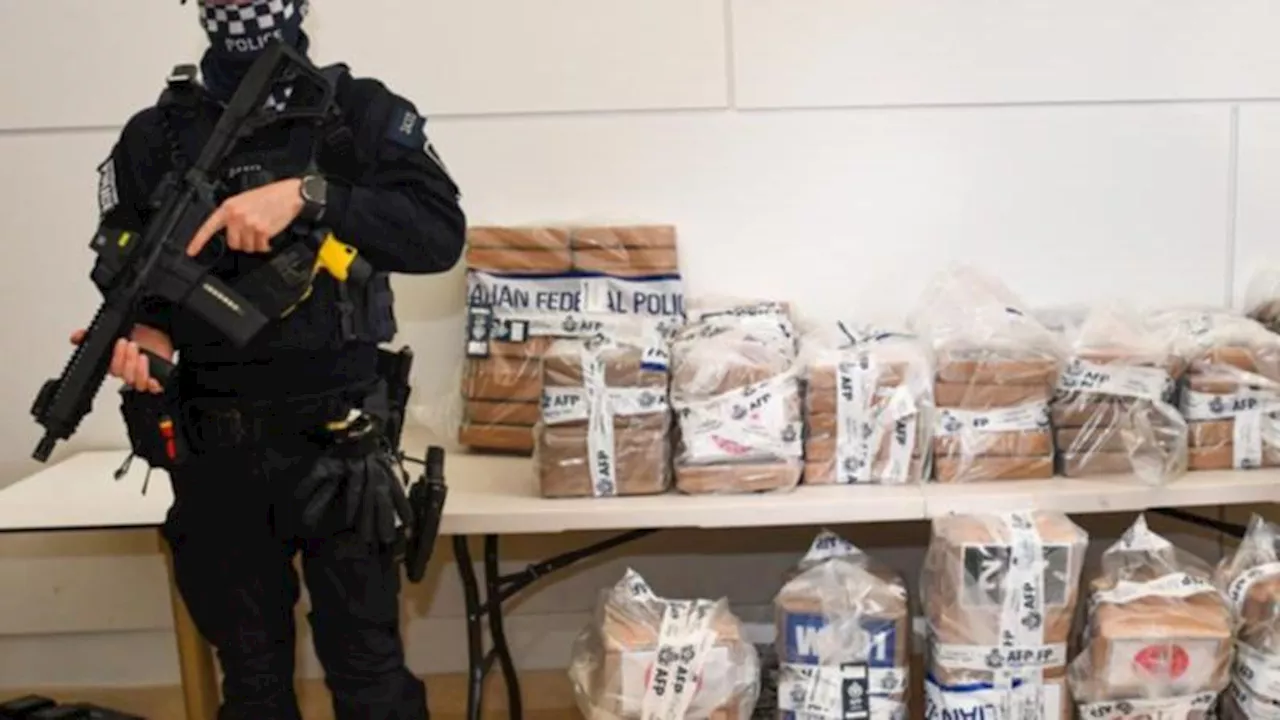 Record alleged cocaine plot dead in water as smugglers hit snag and Australian authorities swoop