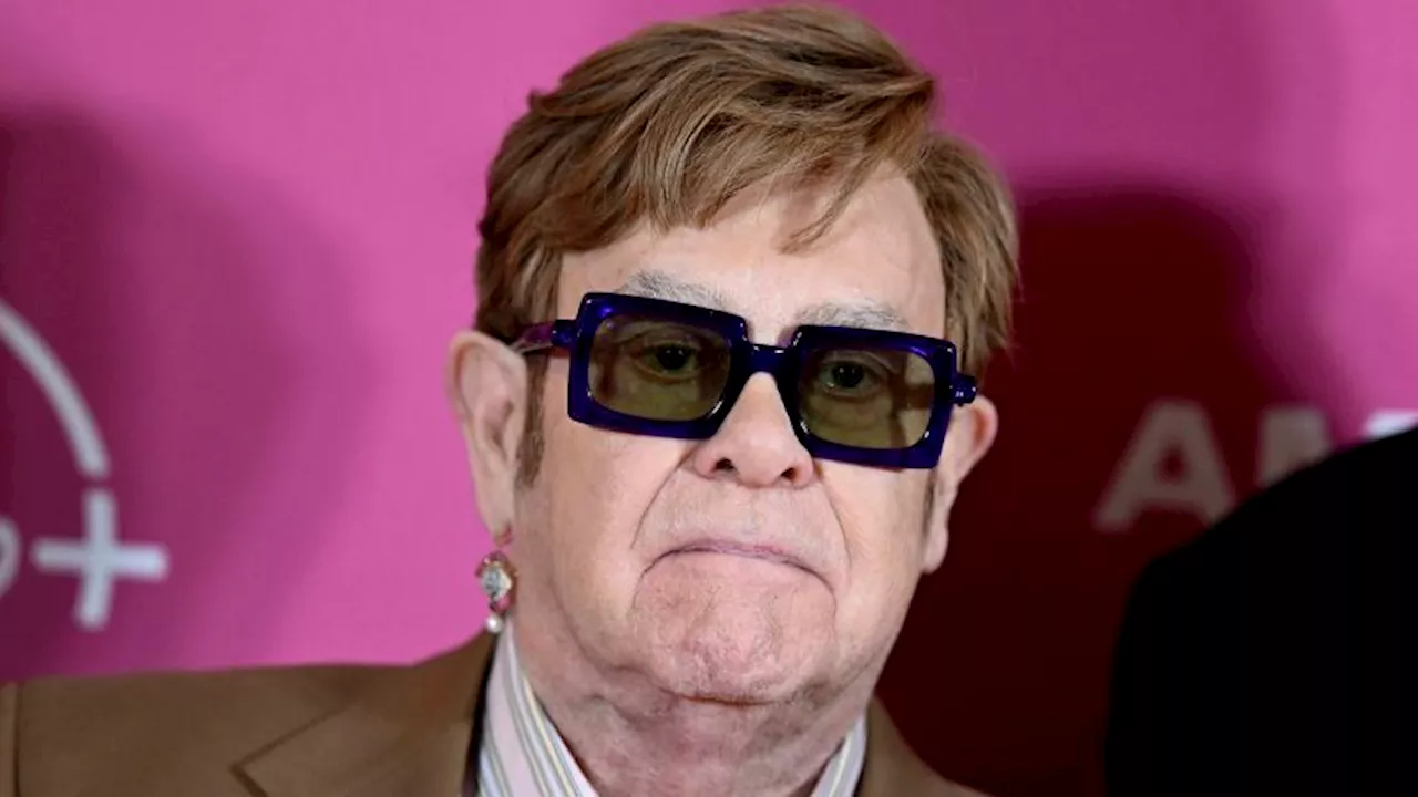 Elton John says he has lost his eyesight