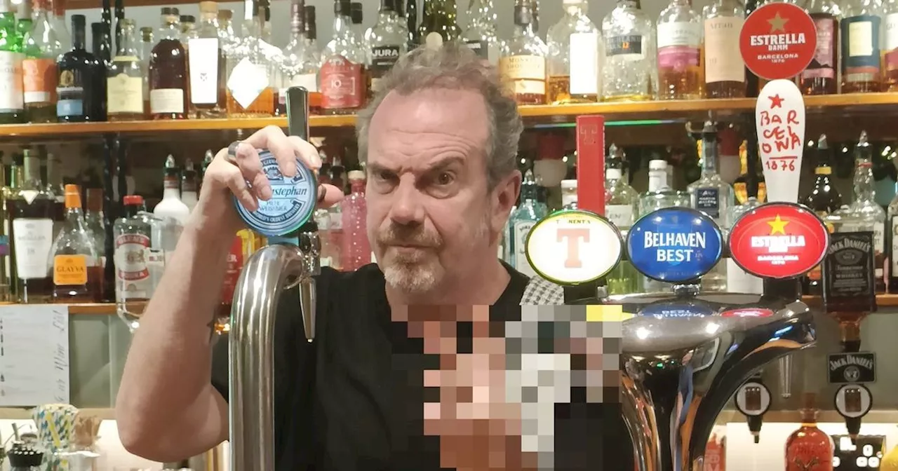 Still Game's 'Boaby the Barman' serves punters in Scots pub ahead of comedy gig