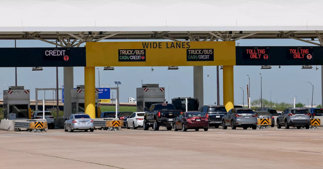 Visitors to DFW International Airport grounded by post-holiday traffic gridlock