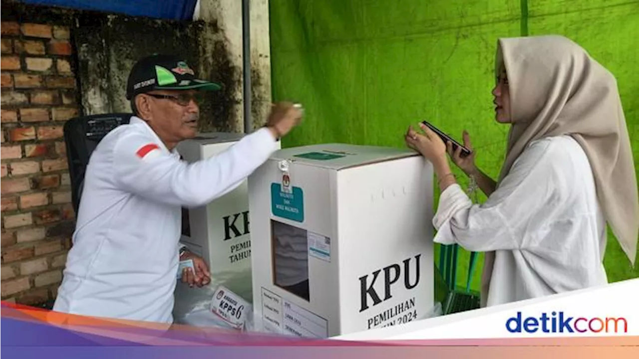 PSU di Hari Kerja, Puluhan Warga Palembang Ramai-ramai Nyoblos Pukul 7 Pagi