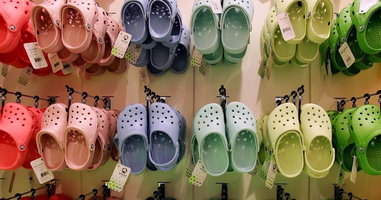 TopCashback Offers Grey Baya Crocs for £6.71 After Cashback