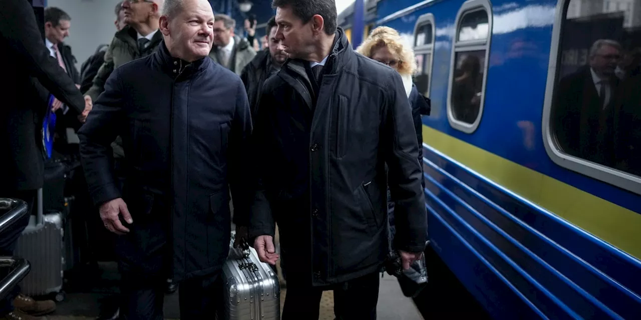 Besuch in Kiew: Scholz sagt weitere Waffenlieferungen zu