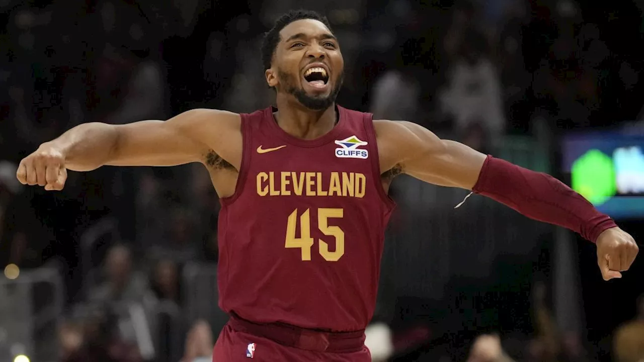 Mitchell con 35 punti guida i Cavaliers al successo contro i campioni in carica