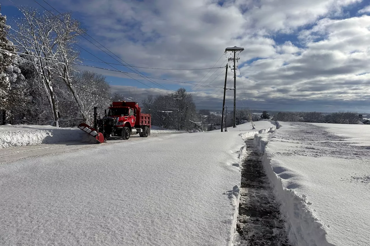 Great Lakes region faces more snow after weekend of harsh holiday weather, forecasters say