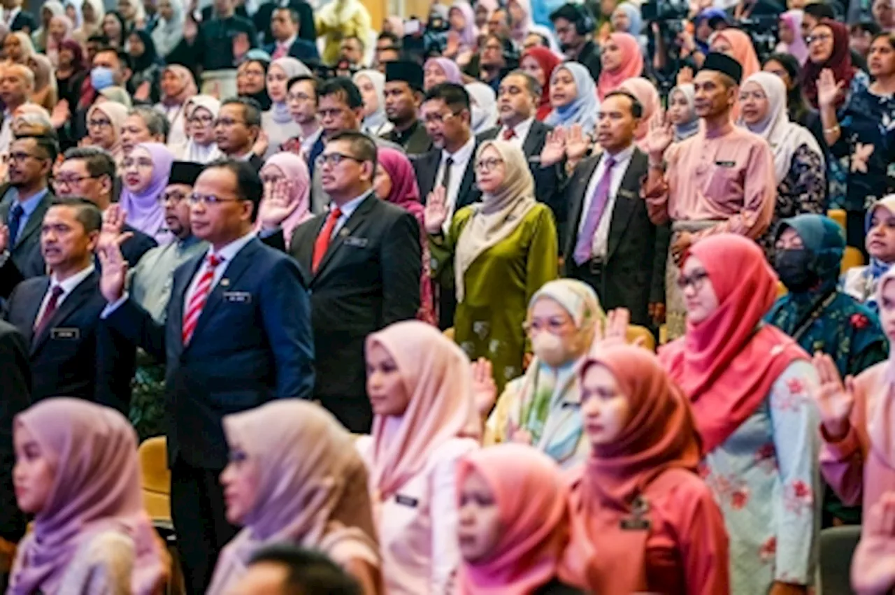 Johor civil service is making headlines, let’s not forget women’s roles — Ng Kor Sim