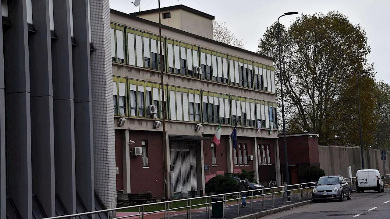 Asola (Mantova), spara sul bus degli studenti: minorenne in carcere, un ragazzo ferito