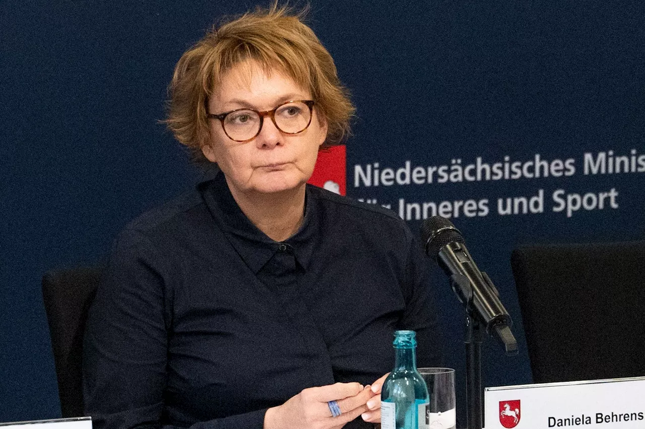 Ministerin kritisiert Gewalt bei Nikolausbrauch „Klaasohm“